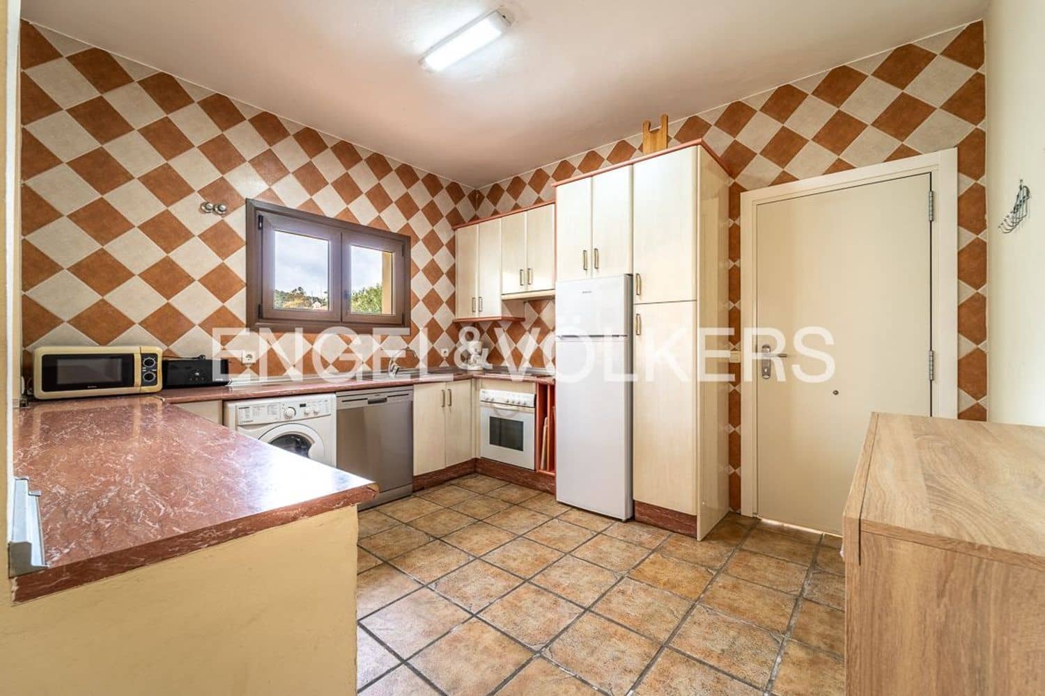 3 bedroom Villa for sale in Bahia Dorada with pool garage - € 1,500,000 (Ref: 9733561)