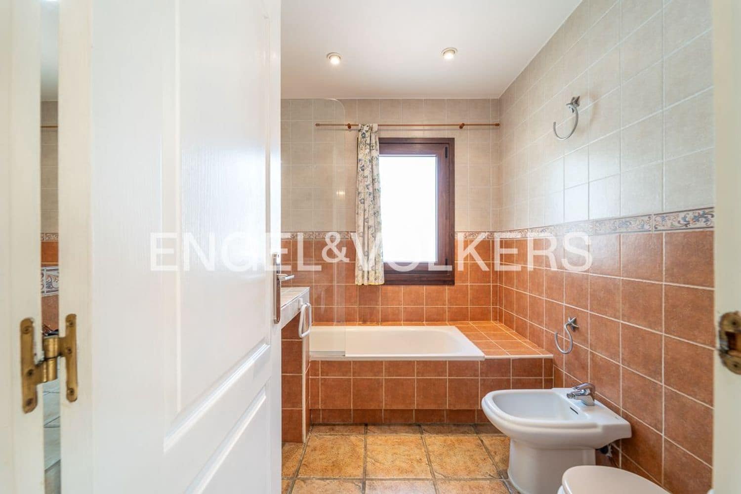 3 bedroom Villa for sale in Bahia Dorada with pool garage - € 1,500,000 (Ref: 9733561)