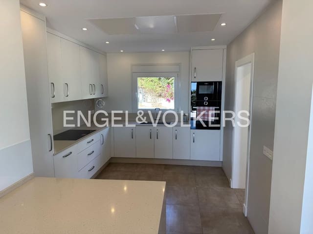 5 camera da letto Villa in vendita in Las Lomas, Estepona con garage - 1.395.000 € (Rif: 9733562)