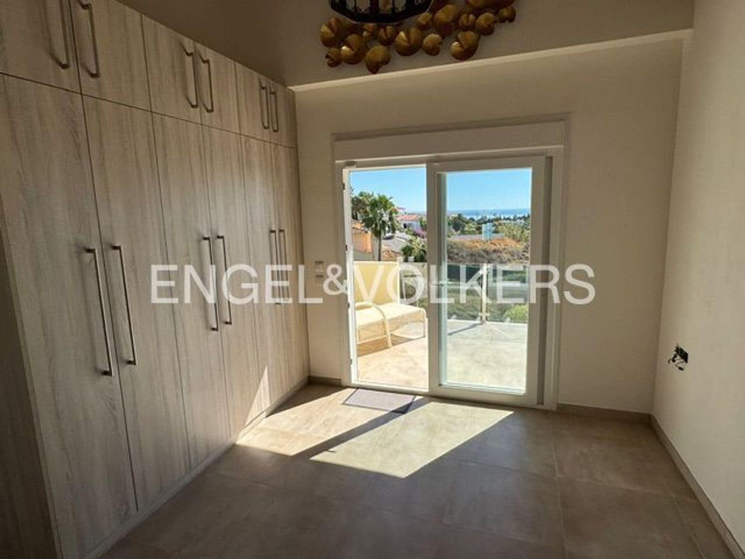 5 camera da letto Villa in vendita in Estepona con garage - 1.395.000 € (Rif: 9733562)