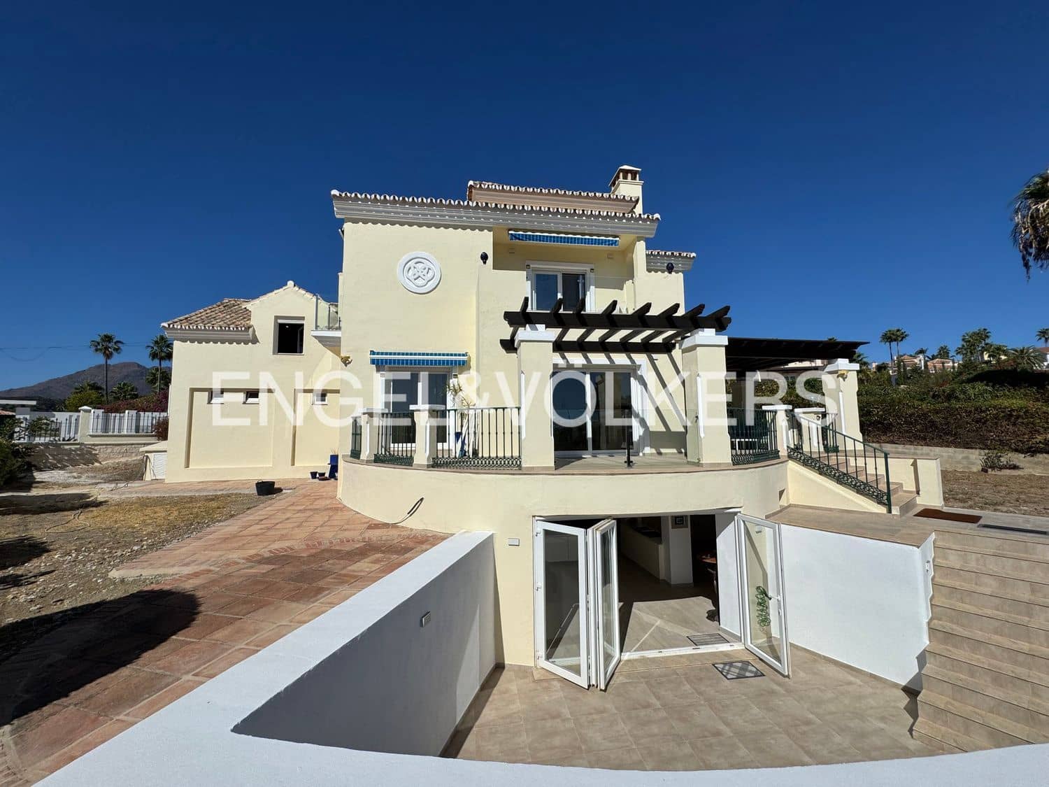5 camera da letto Villa in vendita in Estepona con garage - 1.395.000 € (Rif: 9733562)