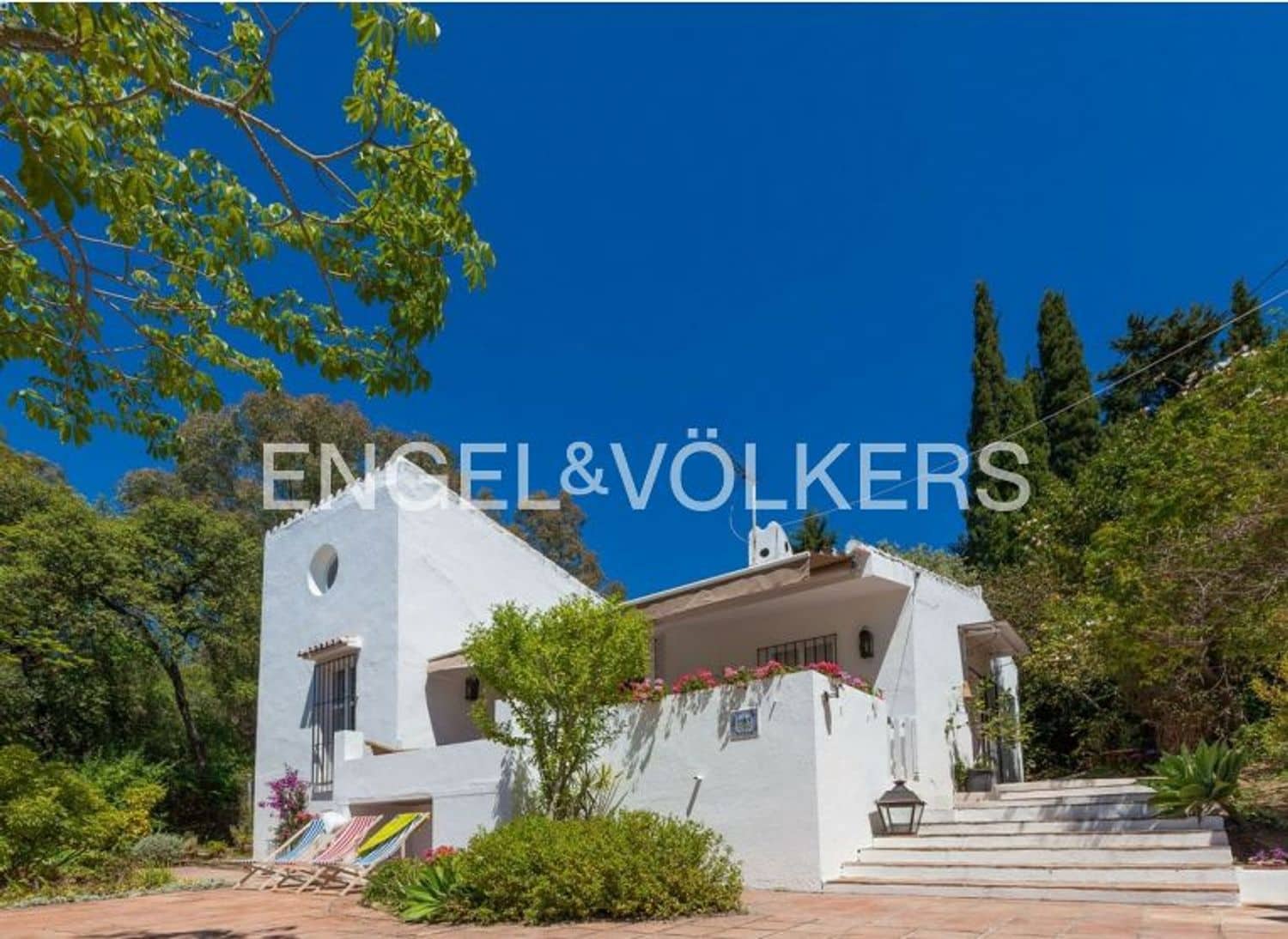 3 bedroom Finca/Country House for sale in New Golden Mile with pool garage - € 850,000 (Ref: 9733564)