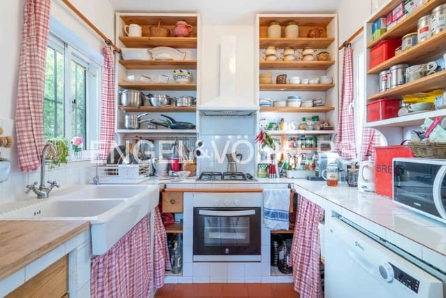 3 quarto Quinta/Casa Rural para venda em Las Lomas, Estepona com piscina garagem - 850 000 € (Ref: 9733564)