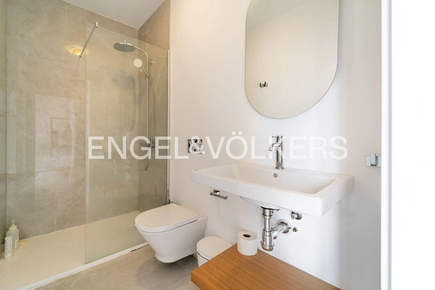 7 bedroom Villa for sale in Estepona with pool garage - € 1,760,000 (Ref: 9733565)