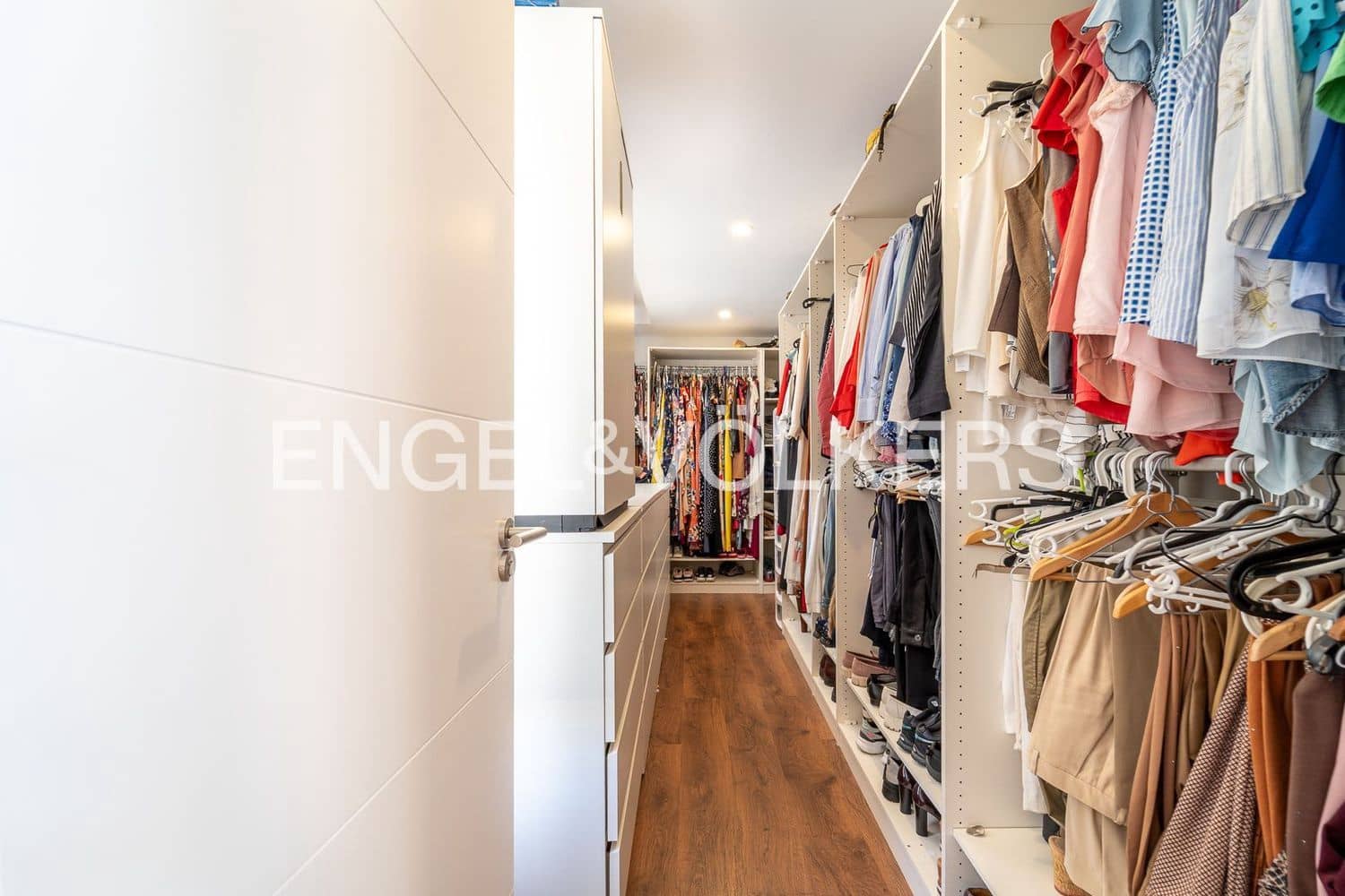 6 bedroom Villa for sale in Buenas Noches with pool garage - € 1,750,000 (Ref: 9733566)