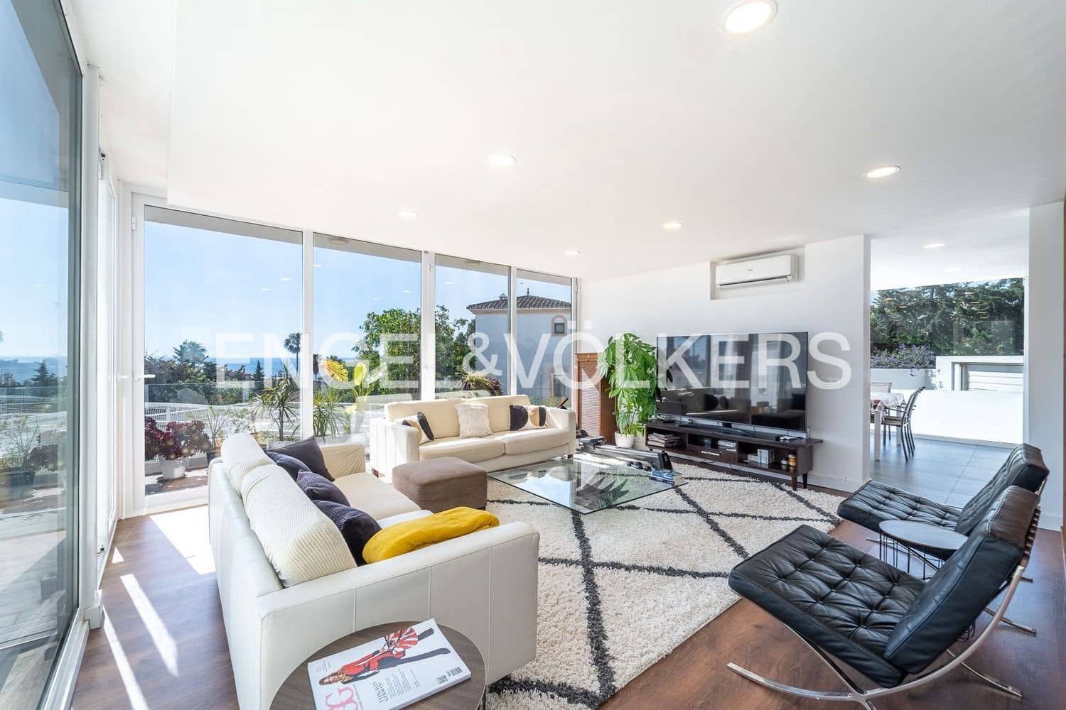 6 bedroom Villa for sale in Buenas Noches with pool garage - € 1,750,000 (Ref: 9733566)