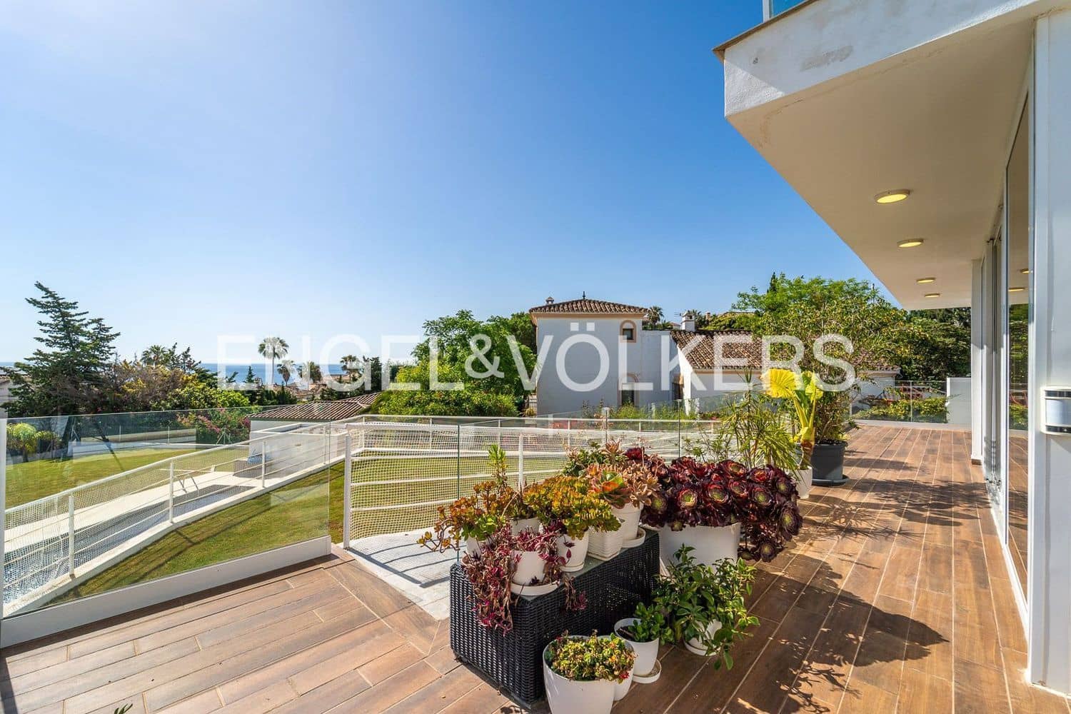 6 bedroom Villa for sale in Buenas Noches with pool garage - € 1,750,000 (Ref: 9733566)