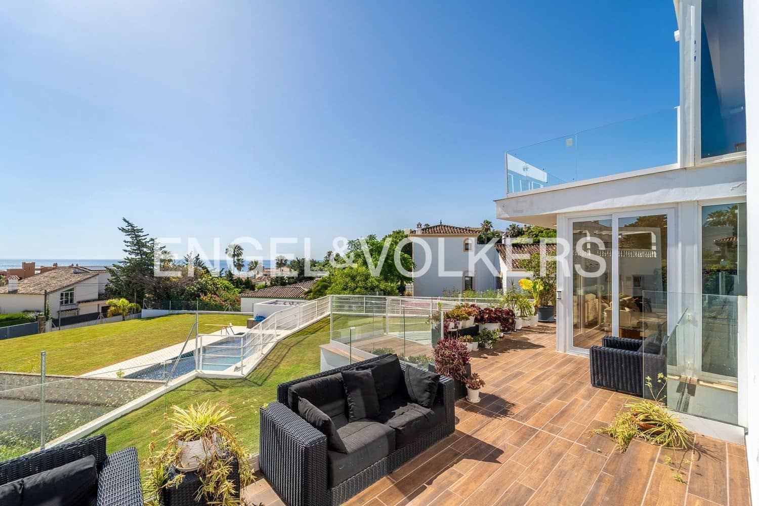 6 bedroom Villa for sale in Buenas Noches with pool garage - € 1,750,000 (Ref: 9733566)