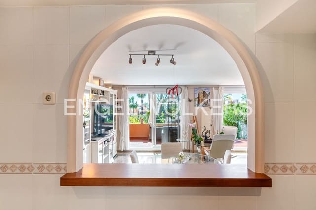 Casa de 3 habitaciones en Buenas Noches, Estepona en venta con piscina garaje - 470.000 € (Ref: 9733567)