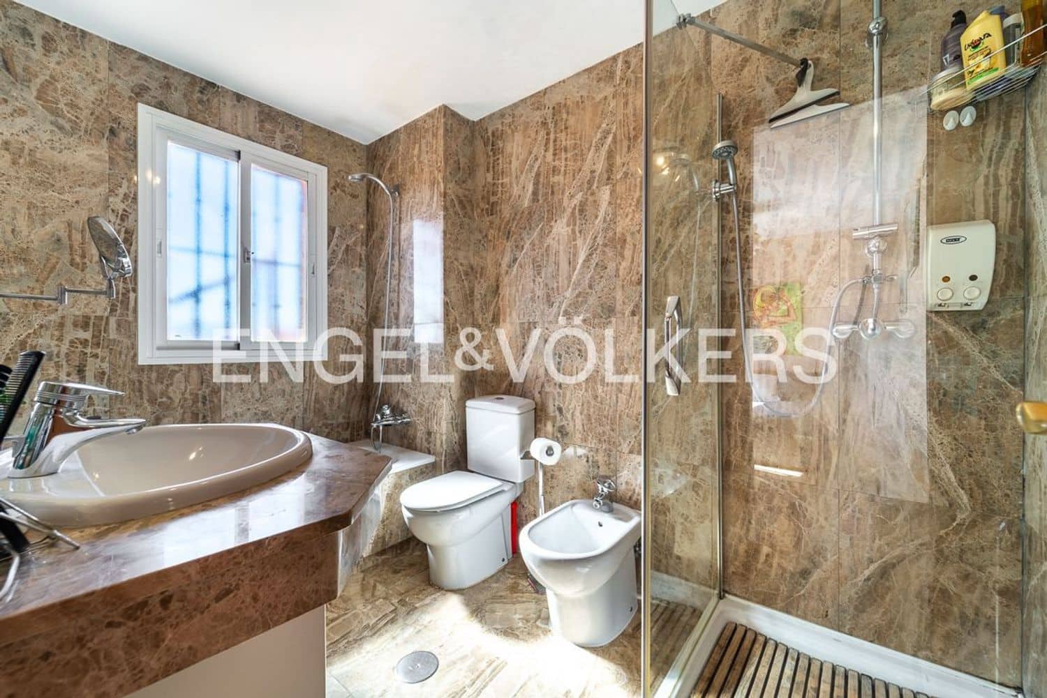 Casa de 3 habitaciones en Estepona en venta con piscina garaje - 470.000 € (Ref: 9733567)