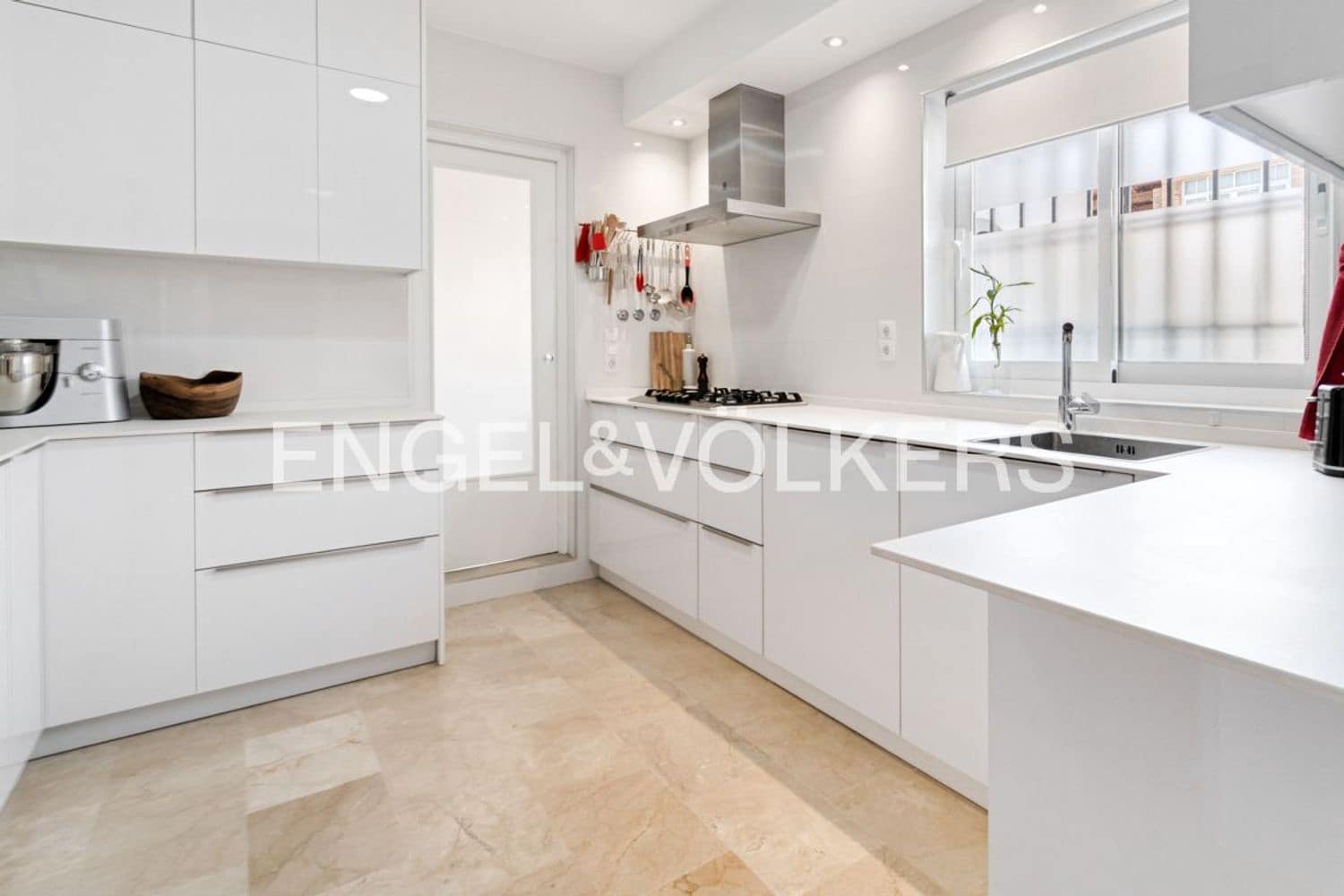 4 soverom Hus til salgs i Estepona med garasje - € 768 000 (Ref: 9747485)