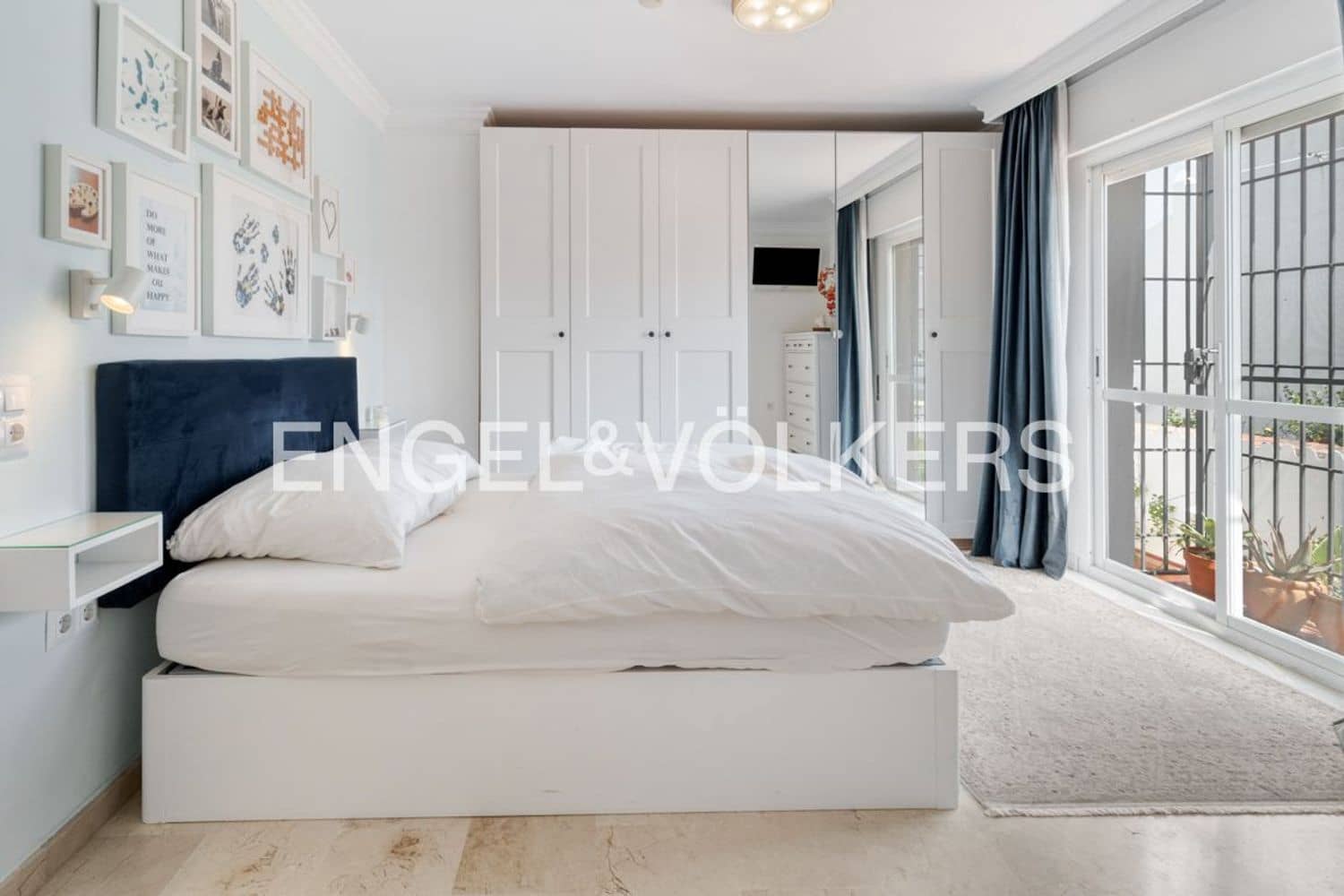 4 soverom Hus til salgs i Estepona med garasje - € 768 000 (Ref: 9747485)