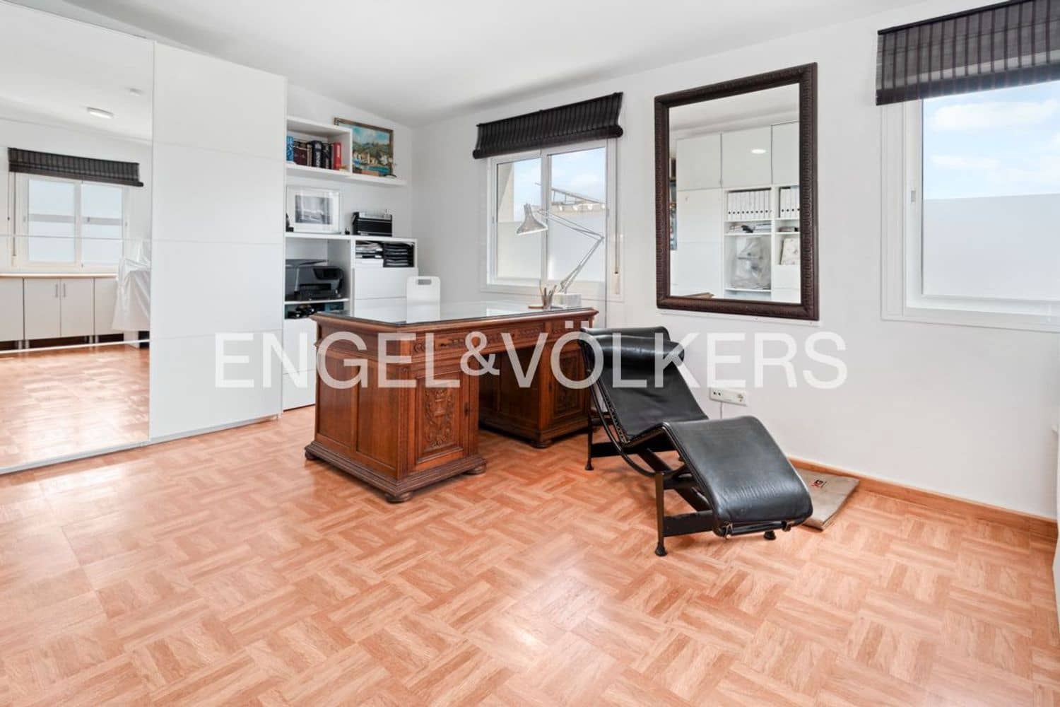 4 soverom Hus til salgs i Estepona med garasje - € 768 000 (Ref: 9747485)