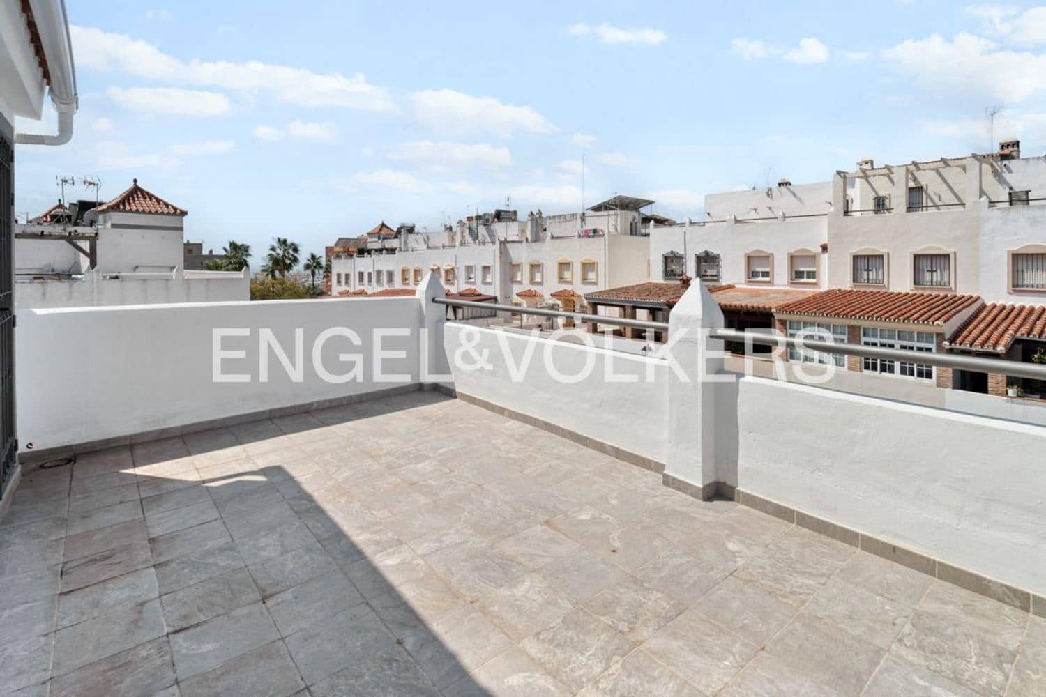 4 soverom Hus til salgs i Estepona med garasje - € 768 000 (Ref: 9747485)