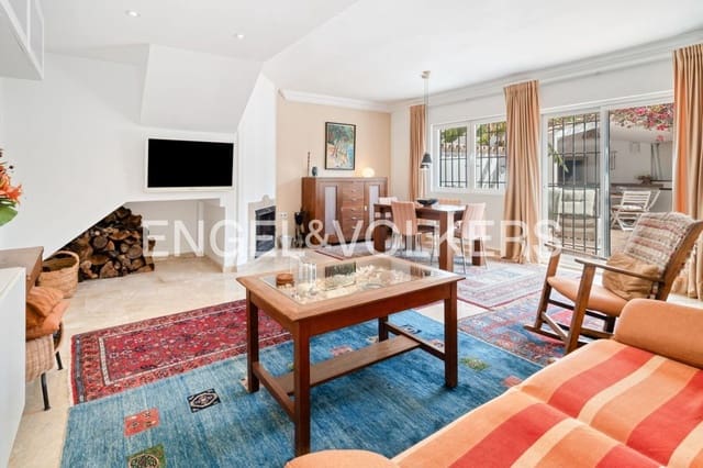 4 soverom Hus til salgs i Sierra de Estepona - Avda. de Andalucía, Estepona med garasje - € 768 000 (Ref: 9747485)