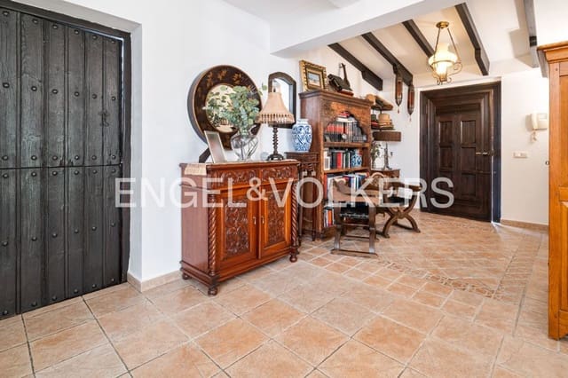 4 slaapkamer Villa te koop in Atalaya-Isdabe, Estepona met zwembad garage - € 1.295.000 (Ref: 9747486)