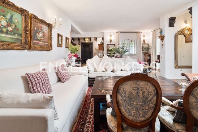 4 slaapkamer Villa te koop in Atalaya-Isdabe, Estepona met zwembad garage - € 1.295.000 (Ref: 9747486)