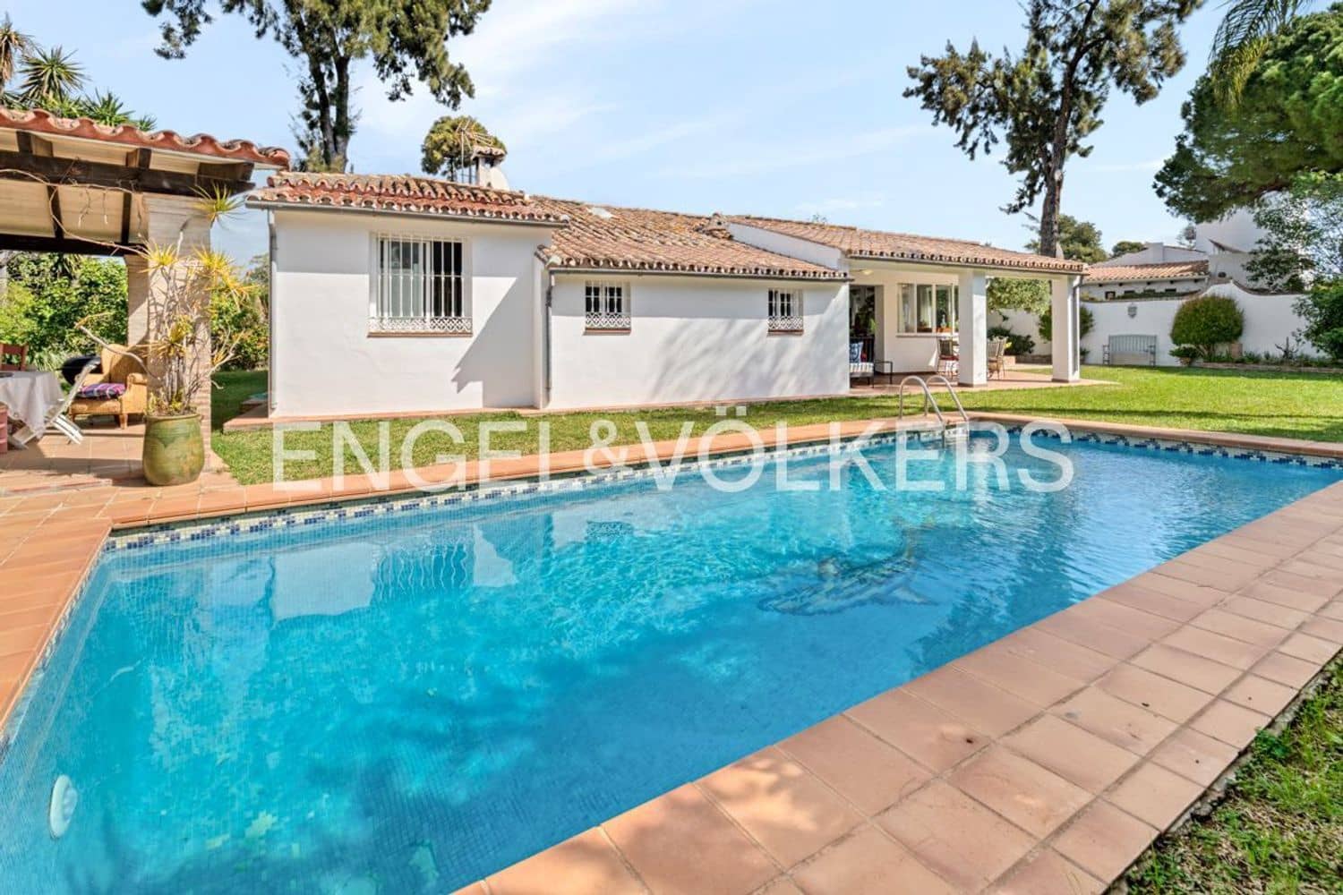 4 bedroom Villa for sale in Atalaya-Isdabe with pool garage - € 1,295,000 (Ref: 9747486)