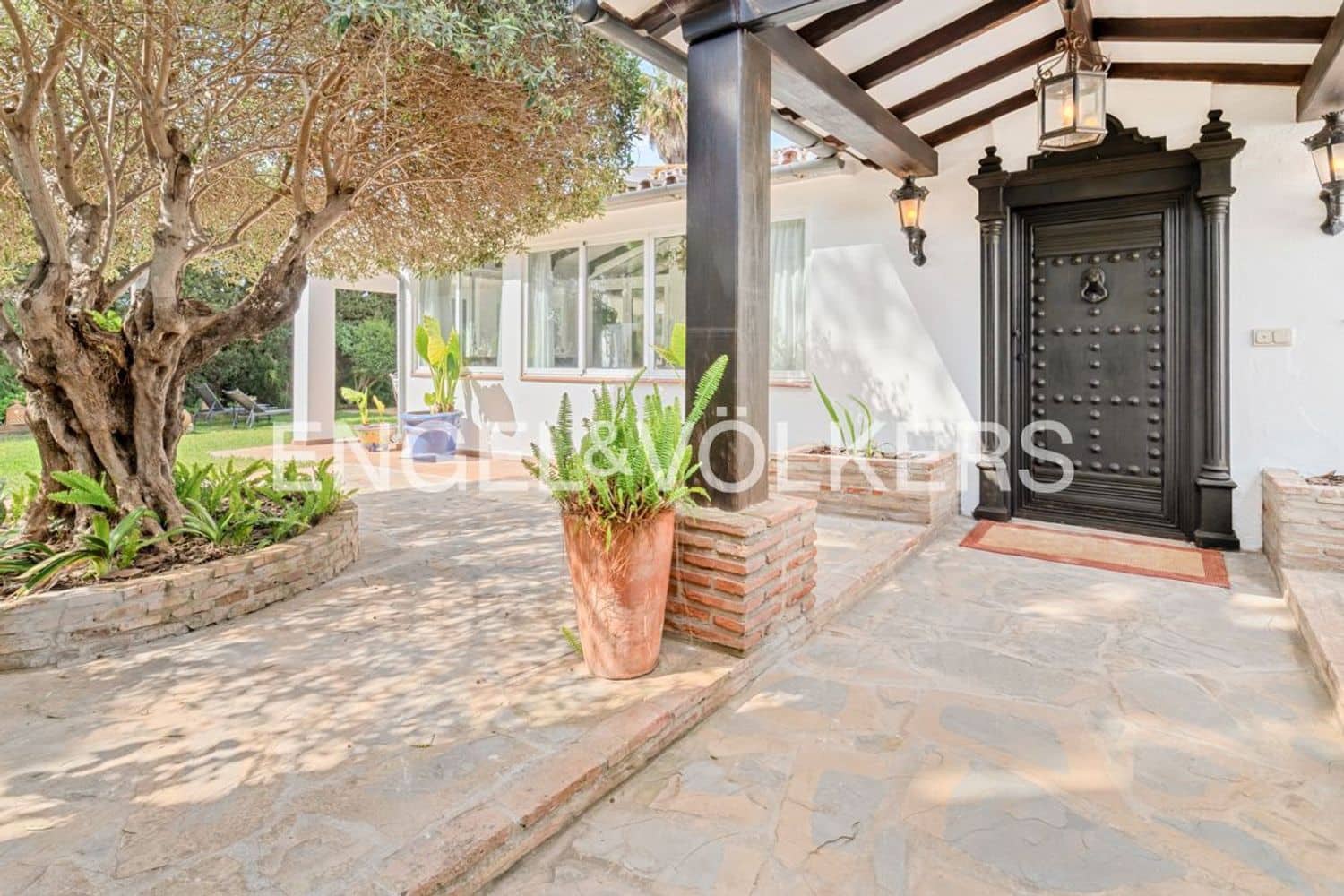 4 bedroom Villa for sale in Atalaya-Isdabe with pool garage - € 1,295,000 (Ref: 9747486)