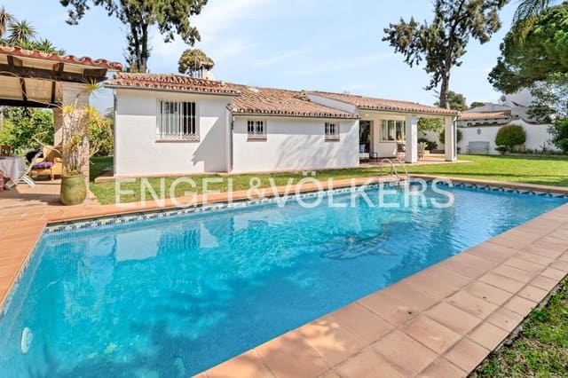 4 slaapkamer Villa te koop in Atalaya-Isdabe, Estepona met zwembad garage - € 1.295.000 (Ref: 9747486)