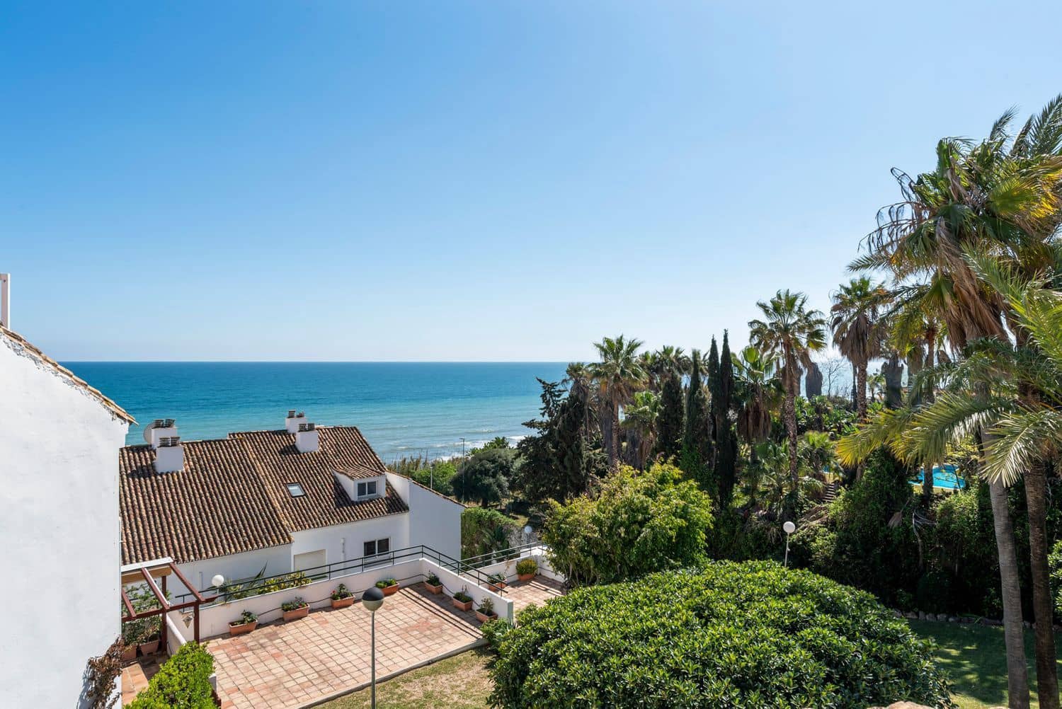 3 soveværelse Byhus til salg i Estepona med swimmingpool garage - € 619.000 (Ref: 9747487)