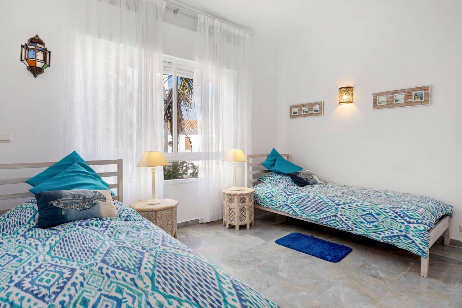 3 soveværelse Byhus til salg i Estepona med swimmingpool garage - € 619.000 (Ref: 9747487)