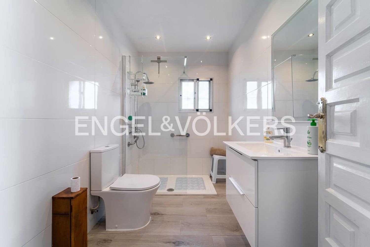 8 soveværelse Villa til salg i Estepona med swimmingpool garage - € 795.000 (Ref: 9747488)