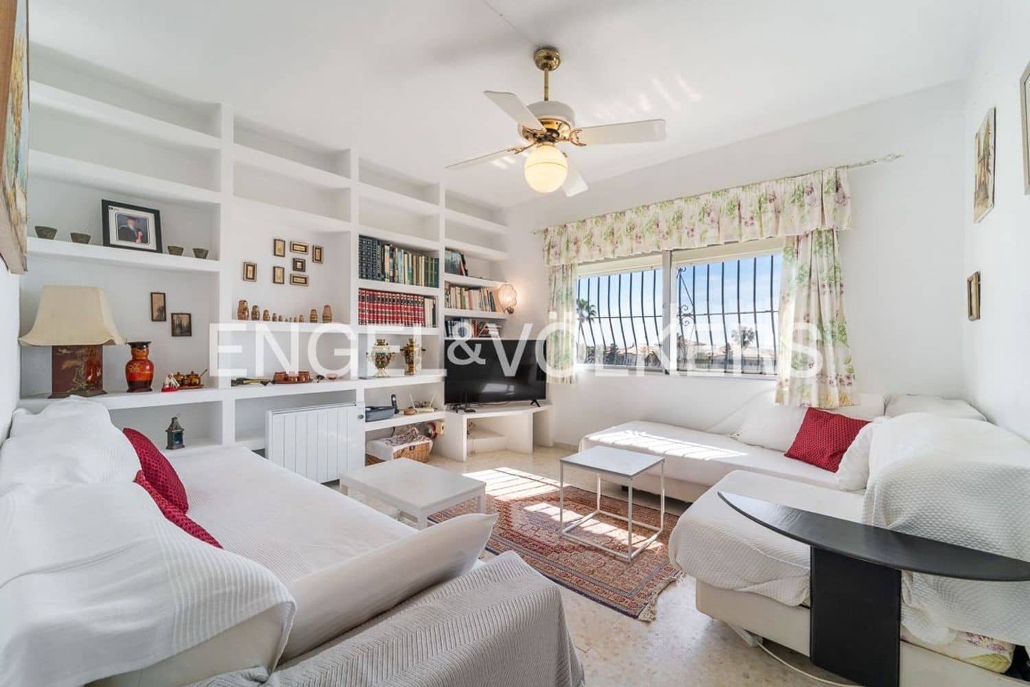 8 soveværelse Villa til salg i Estepona med swimmingpool garage - € 795.000 (Ref: 9747488)