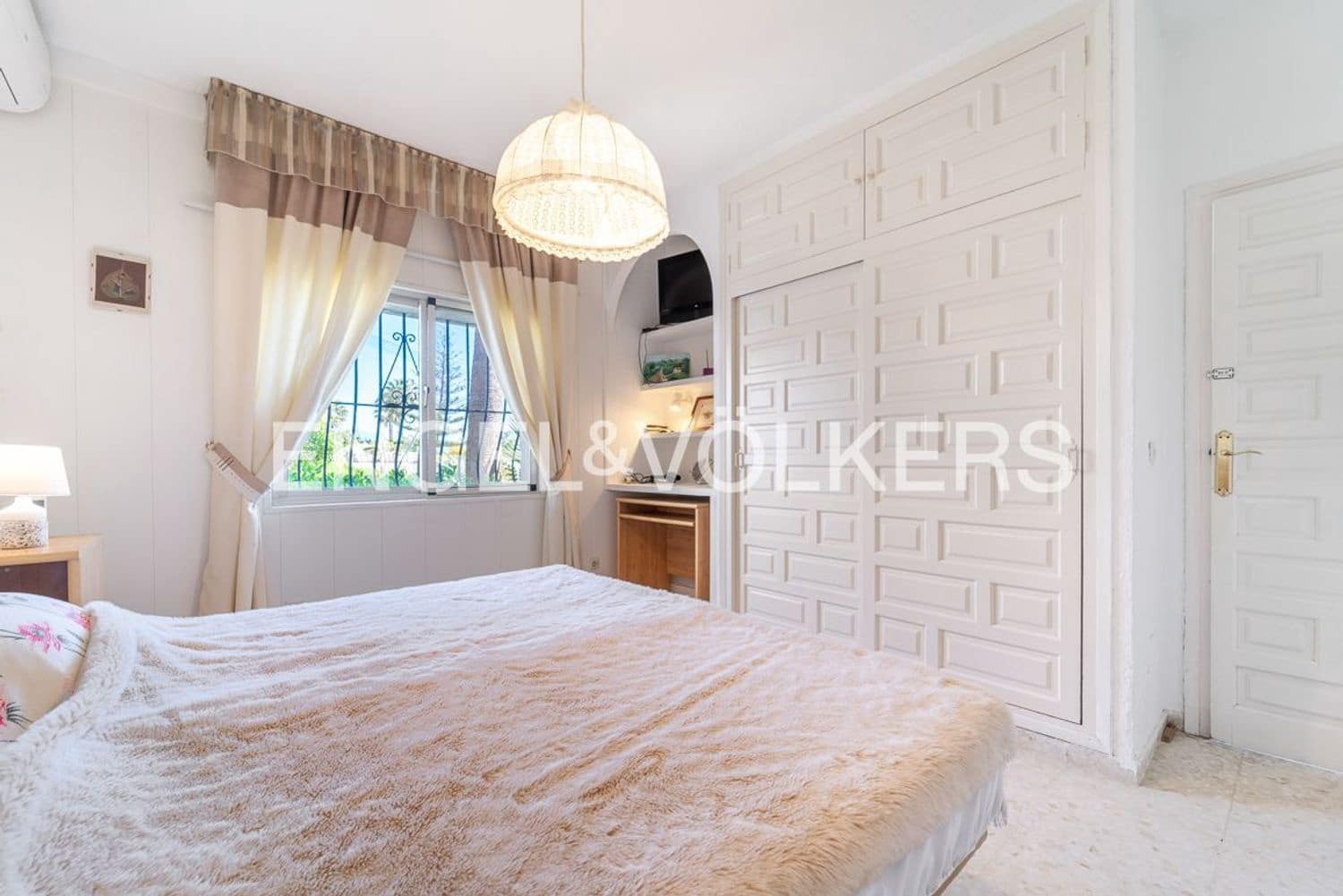 8 soveværelse Villa til salg i Estepona med swimmingpool garage - € 795.000 (Ref: 9747488)