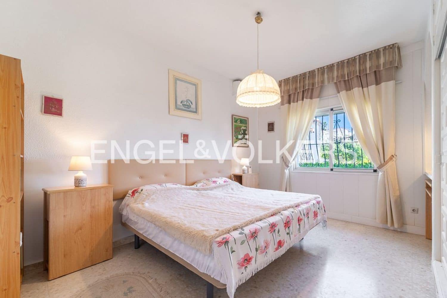 8 soveværelse Villa til salg i Estepona med swimmingpool garage - € 795.000 (Ref: 9747488)