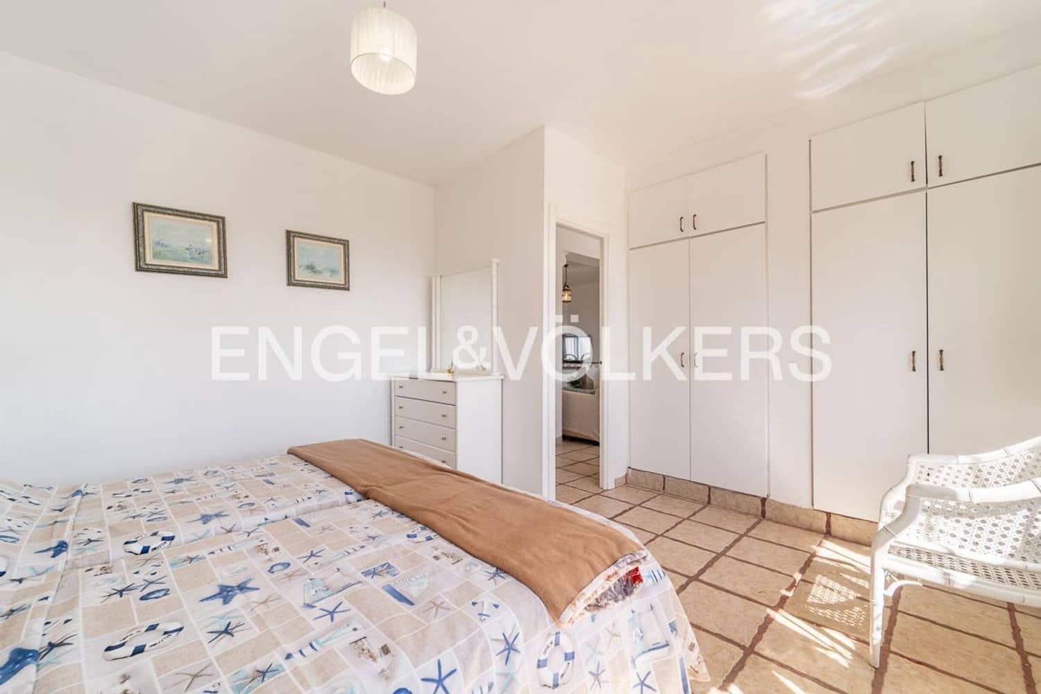 8 soveværelse Villa til salg i Estepona med swimmingpool garage - € 795.000 (Ref: 9747488)