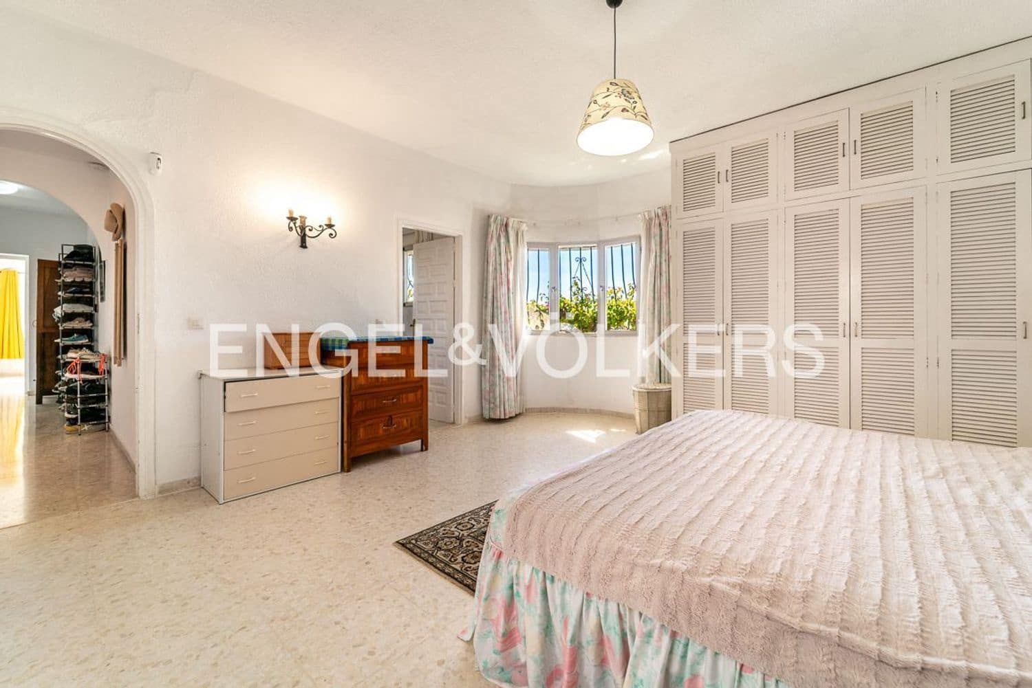 8 soveværelse Villa til salg i Estepona med swimmingpool garage - € 795.000 (Ref: 9747488)