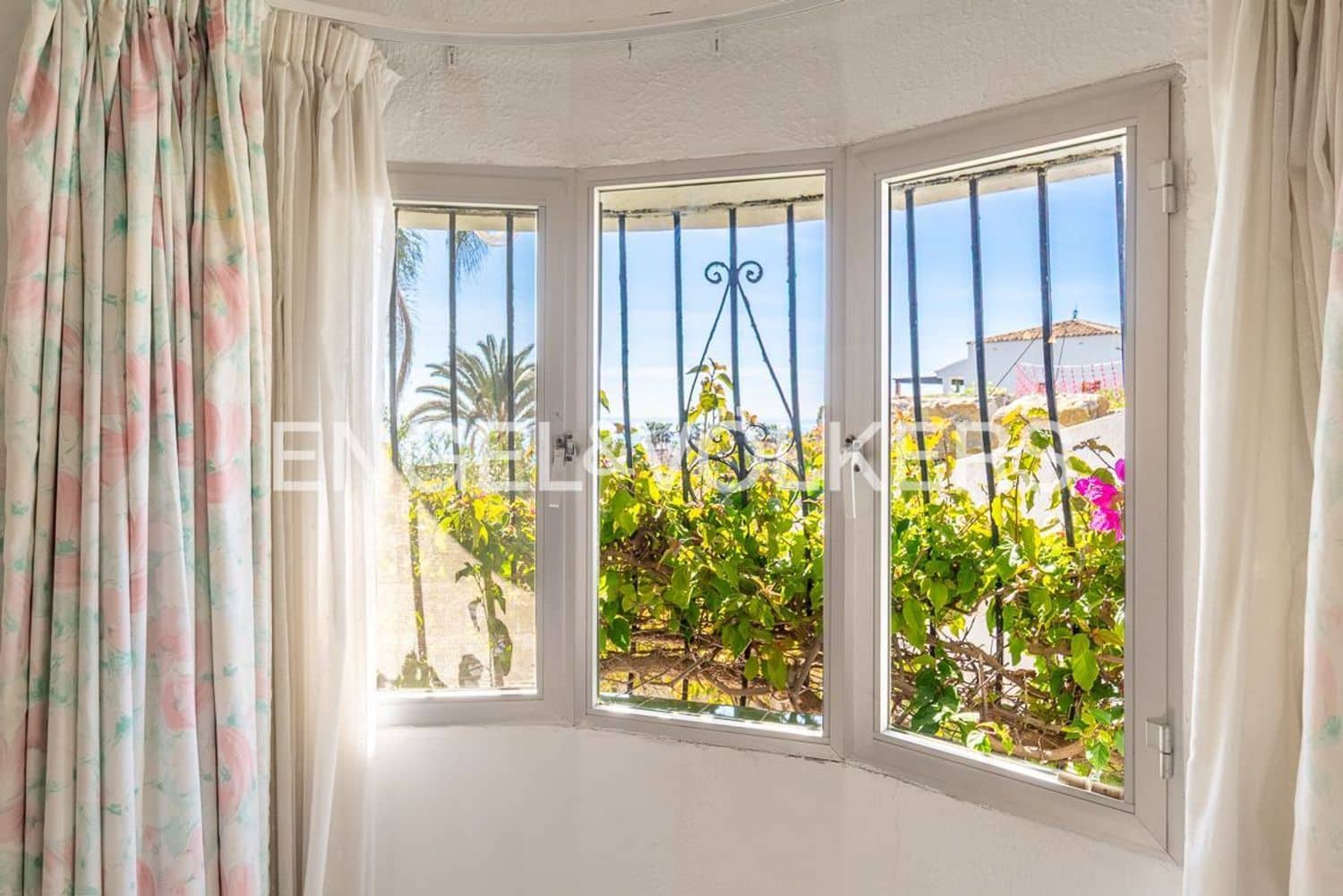 8 soveværelse Villa til salg i Estepona med swimmingpool garage - € 795.000 (Ref: 9747488)