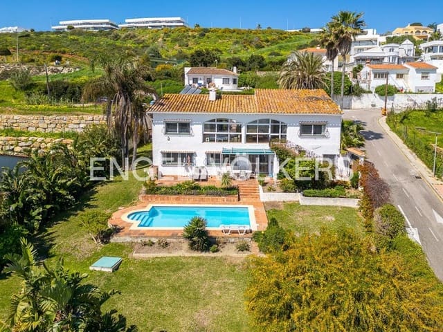 8 soveværelse Villa til salg i Buenas Noches, Estepona med swimmingpool garage - € 795.000 (Ref: 9747488)