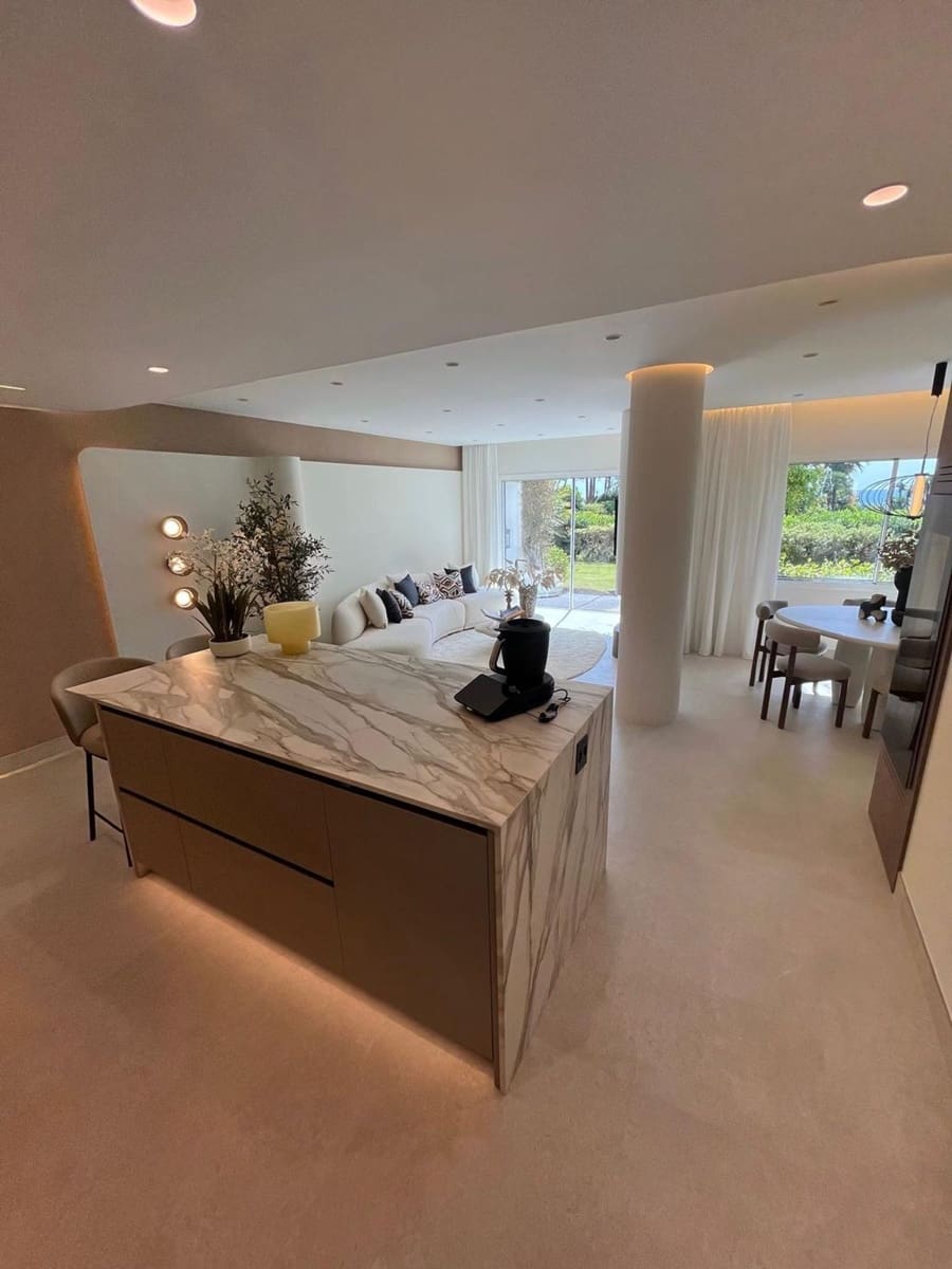 3 bedroom Apartment for sale in Costalita with pool garage - € 1,495,000 (Ref: 9751504)