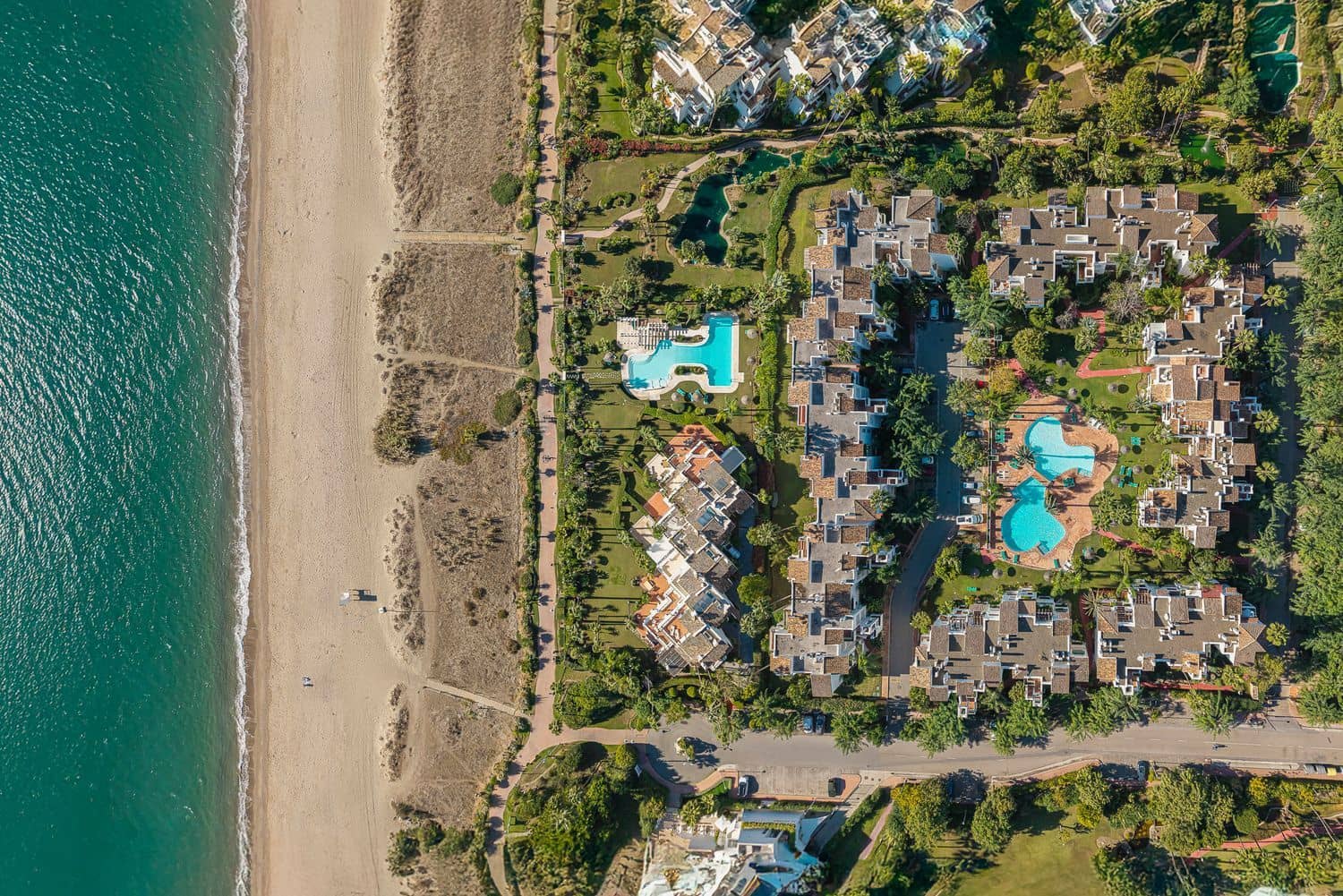 3 bedroom Apartment for sale in Costalita with pool garage - € 1,495,000 (Ref: 9751504)