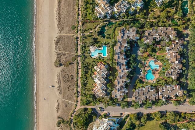 3 quarto Apartamento para venda em Costalita, Estepona com piscina garagem - 1 495 000 € (Ref: 9751504)