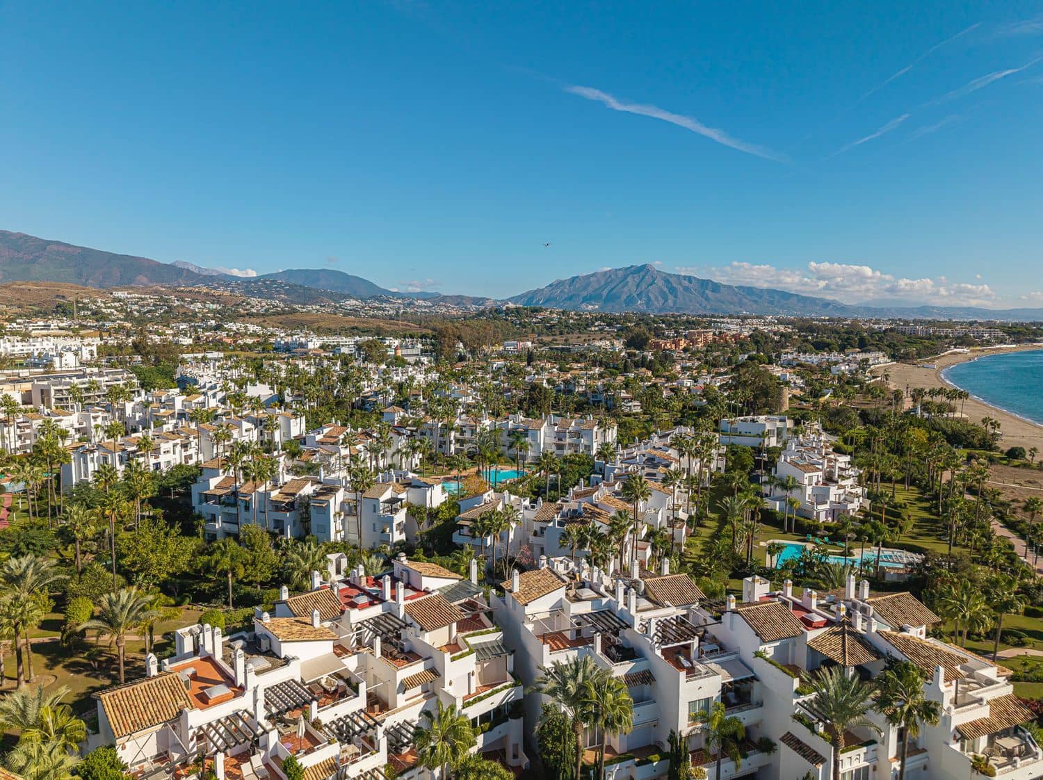 3 bedroom Apartment for sale in Costalita with pool garage - € 1,495,000 (Ref: 9751504)