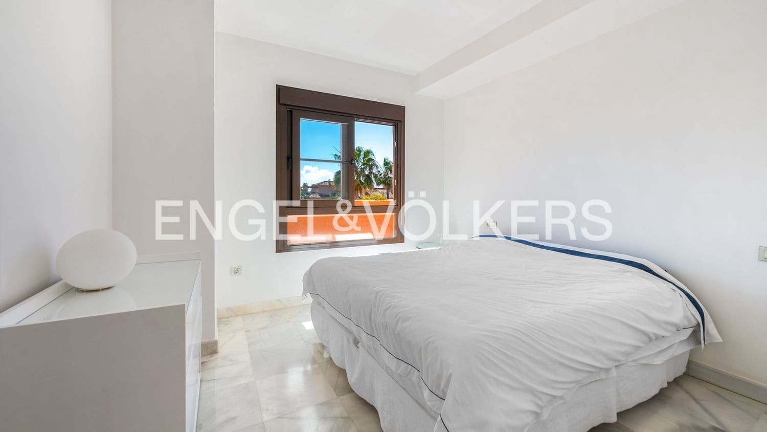 3 bedroom Apartment for sale in New Golden Mile with pool garage - € 785,000 (Ref: 9751505)