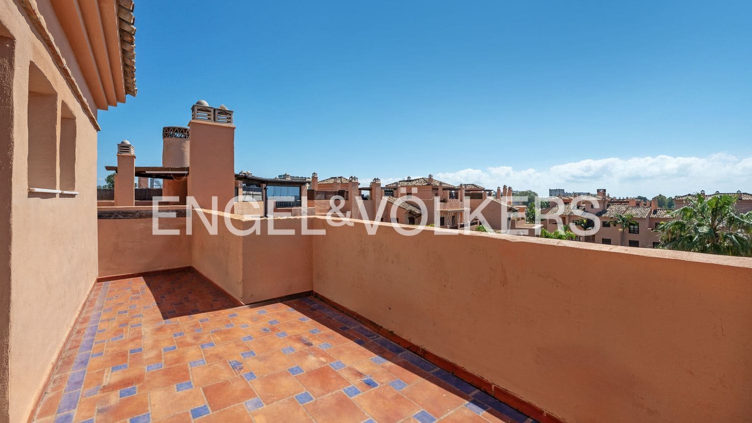 3 bedroom Apartment for sale in New Golden Mile with pool garage - € 785,000 (Ref: 9751505)