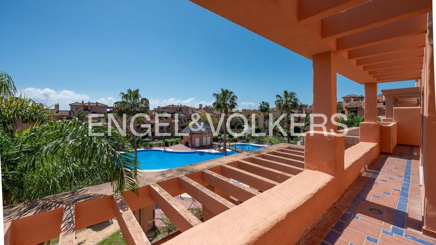 3 bedroom Apartment for sale in New Golden Mile with pool garage - € 785,000 (Ref: 9751505)