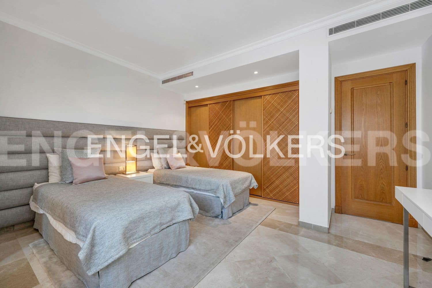 3 camera da letto Appartamento in vendita in Costalita con piscina garage - 3.100.000 € (Rif: 9755102)