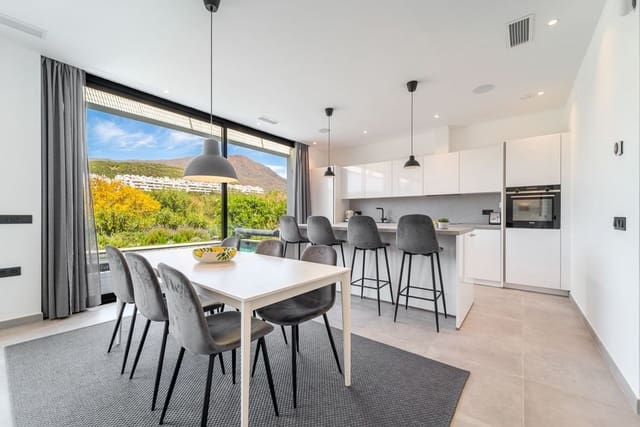 3 soveværelse Villa til salg i Valle Romano Golf, Estepona med swimmingpool garage - € 1.400.000 (Ref: 9755103)