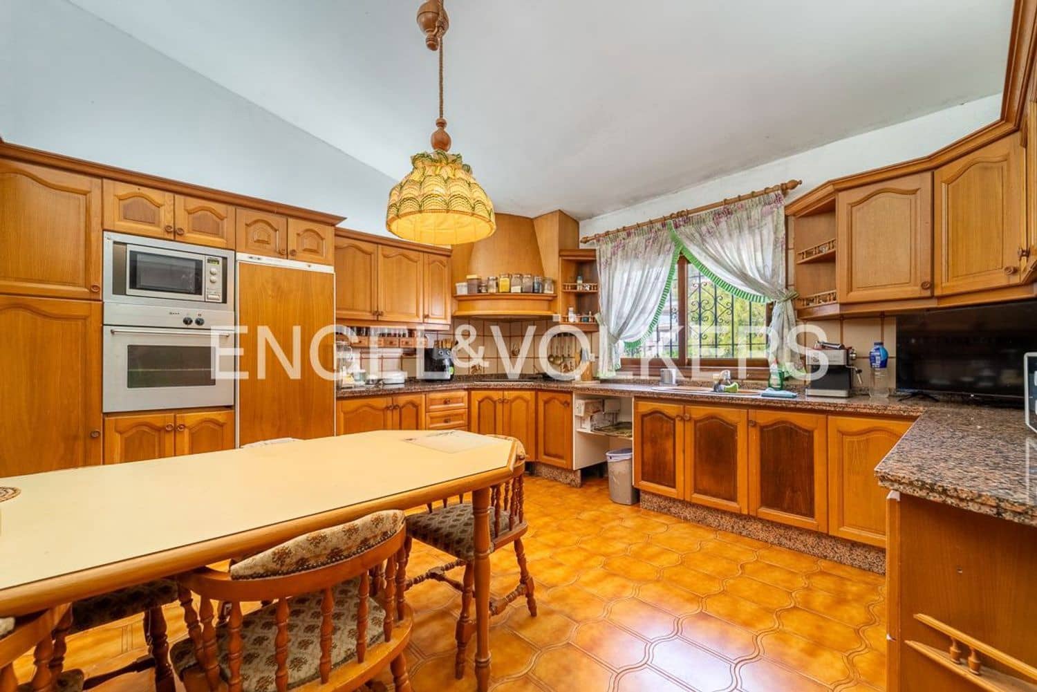 5 sovrum Villa till salu i Estepona med pool garage - 1 850 000 € (Ref: 9755104)