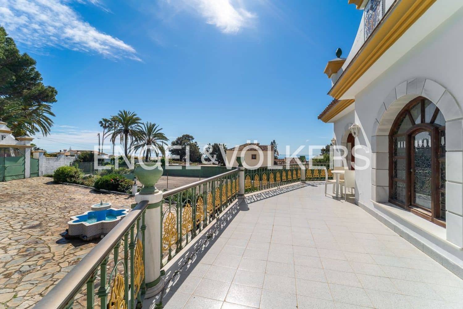 5 sovrum Villa till salu i Estepona med pool garage - 1 850 000 € (Ref: 9755104)