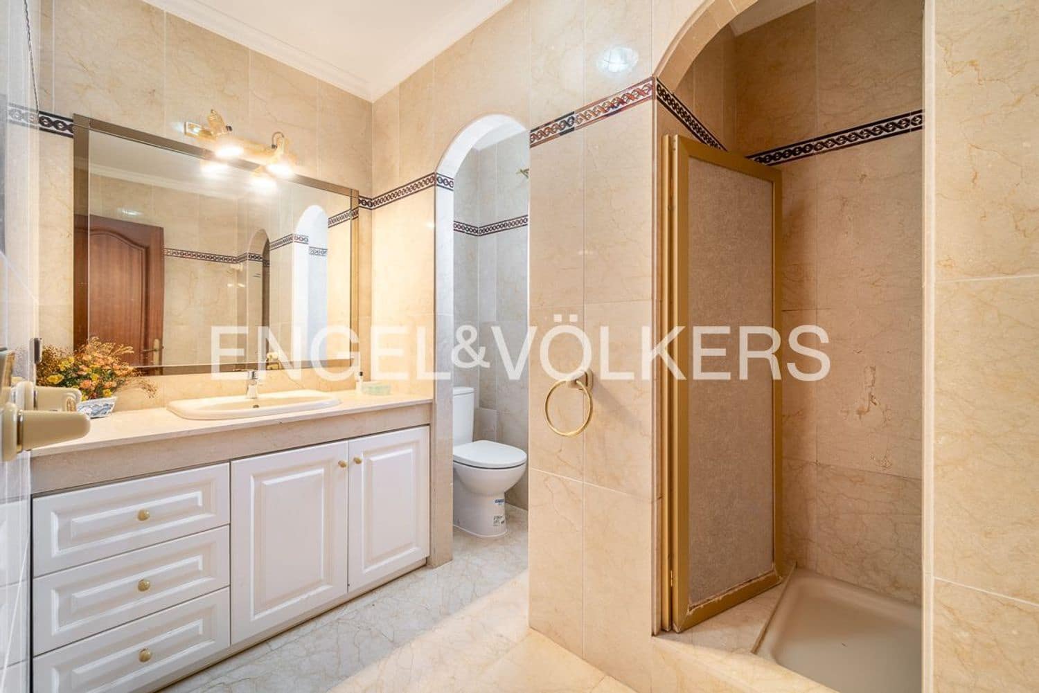 5 sovrum Villa till salu i Estepona med pool garage - 1 850 000 € (Ref: 9755104)