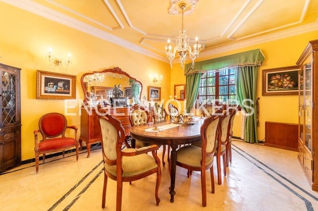 5 sovrum Villa till salu i Guadalobón, Estepona med pool garage - 1 850 000 € (Ref: 9755104)