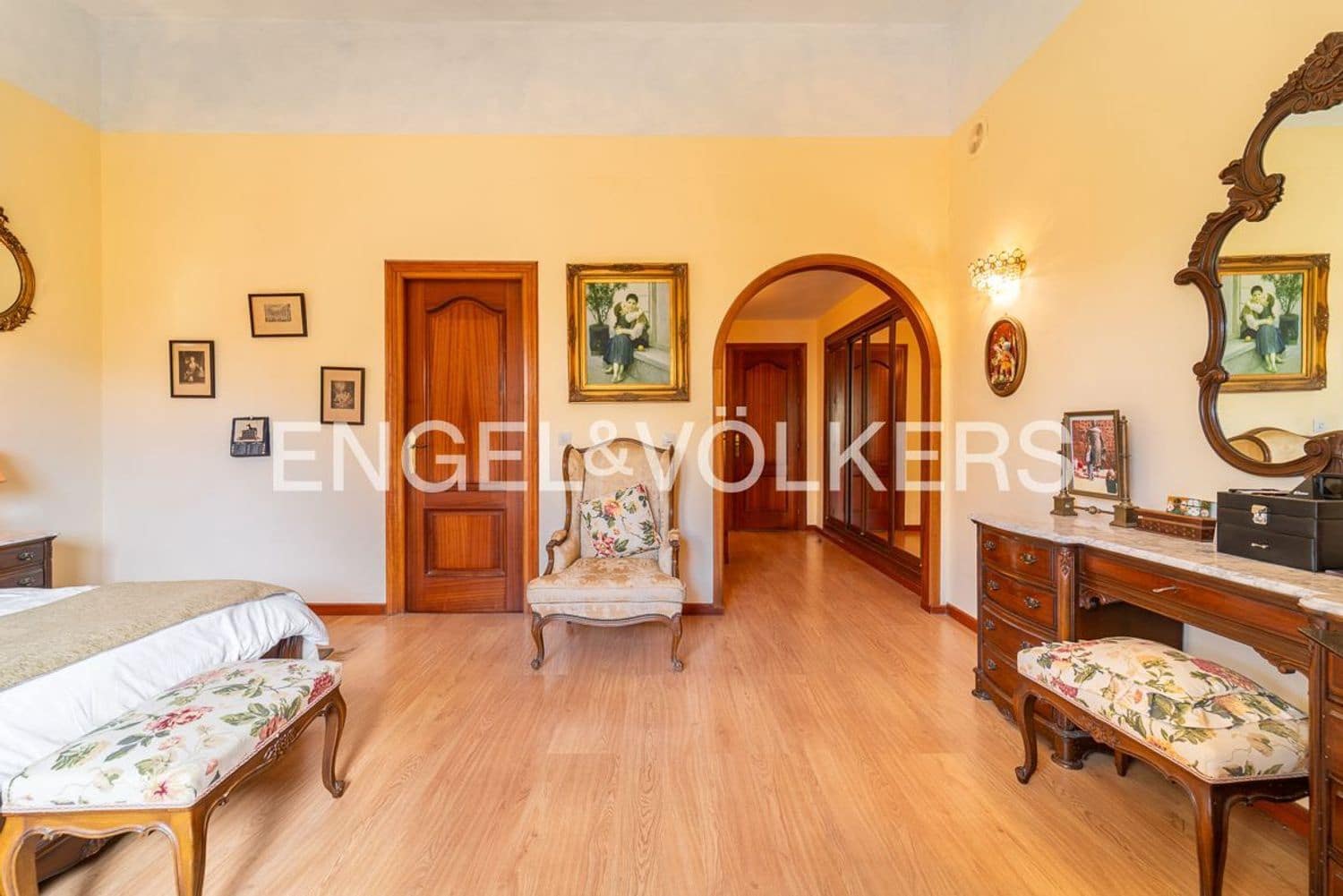 5 sovrum Villa till salu i Estepona med pool garage - 1 850 000 € (Ref: 9755104)