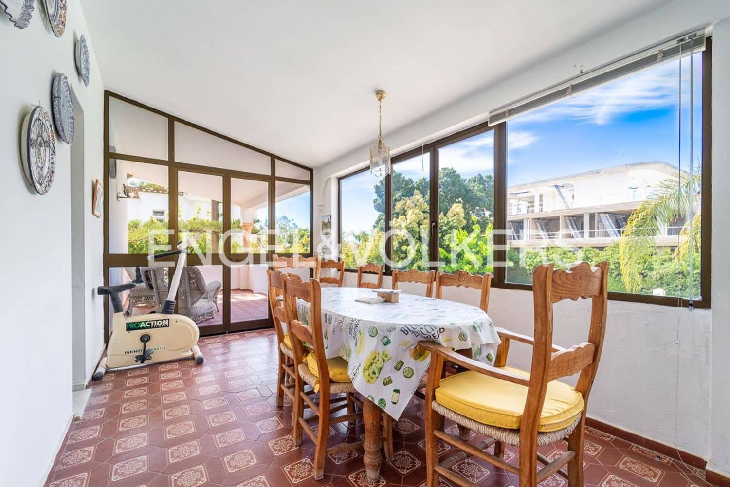 5 sovrum Villa till salu i Estepona med pool garage - 1 850 000 € (Ref: 9755104)