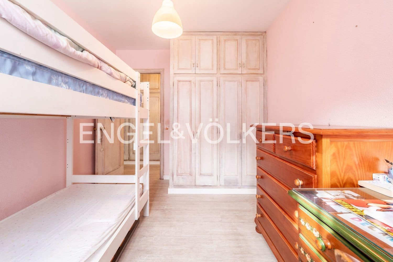 4 chambre Appartement à vendre à Estepona avec garage - 425 000 € (Ref: 9758365)